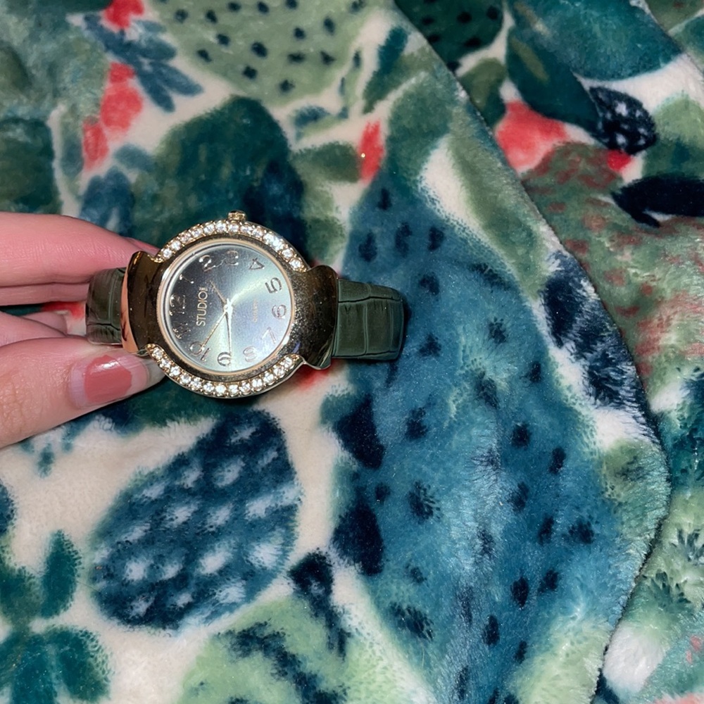 Watch - Picture 4 of 7